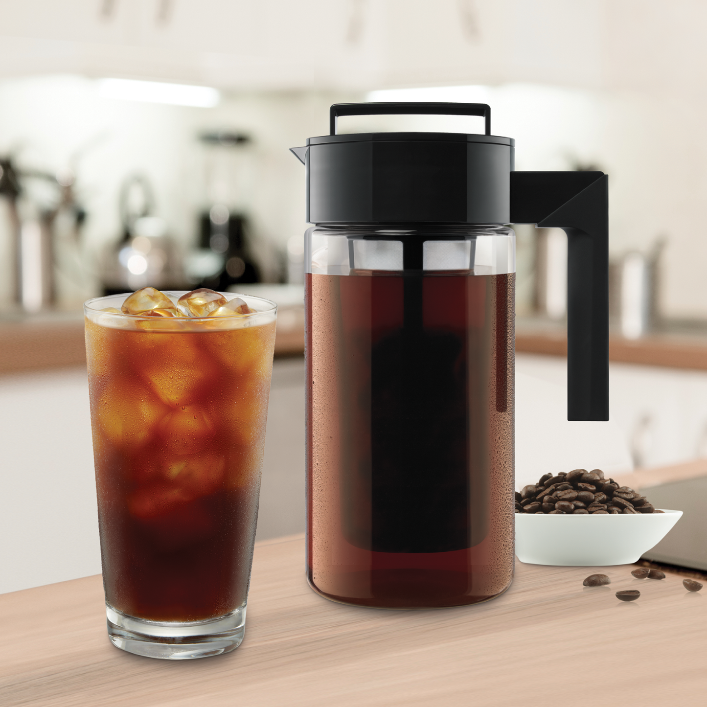 cold-brew-coffee-maker-t1 10310-ColdBrewCoffeeMaker-1qt-lifestyle2.png