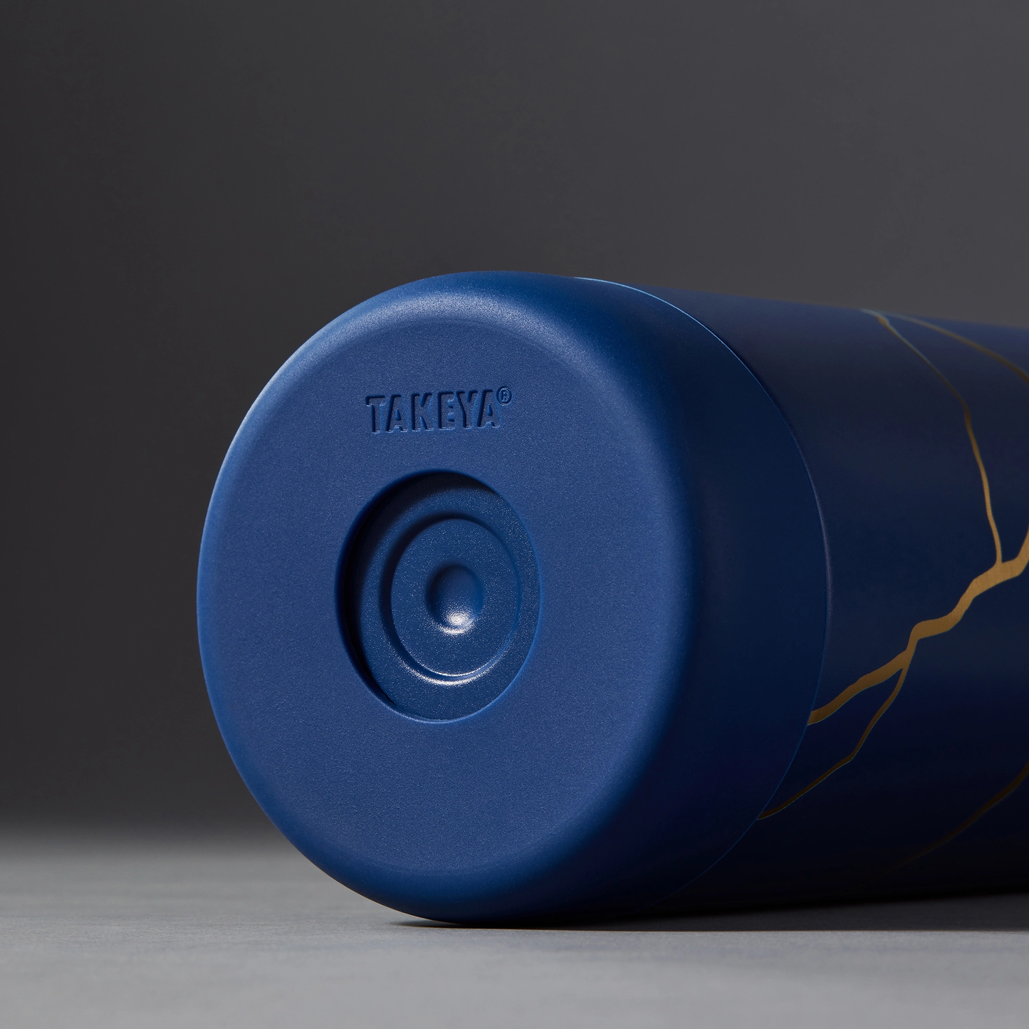 kintsugi-water-bottle-with-spout-lid-y5 51390-TK_HO25_Kintsugi_Takeya9249.png